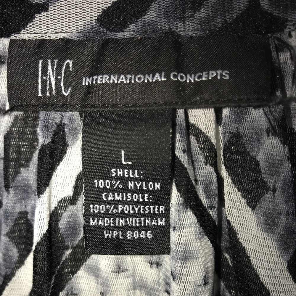 INC black & white women’s Tunic. - Picture 2 of 6